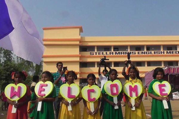 Indien: Stella Maris  Schule fertiggestellt